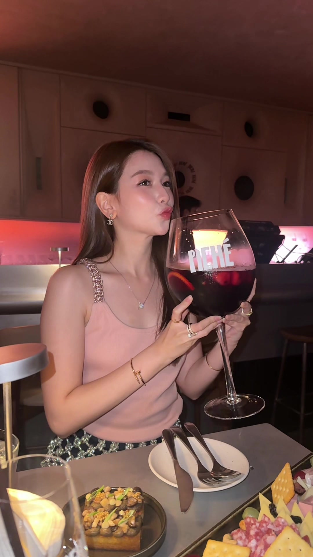 @giftnuttarin
