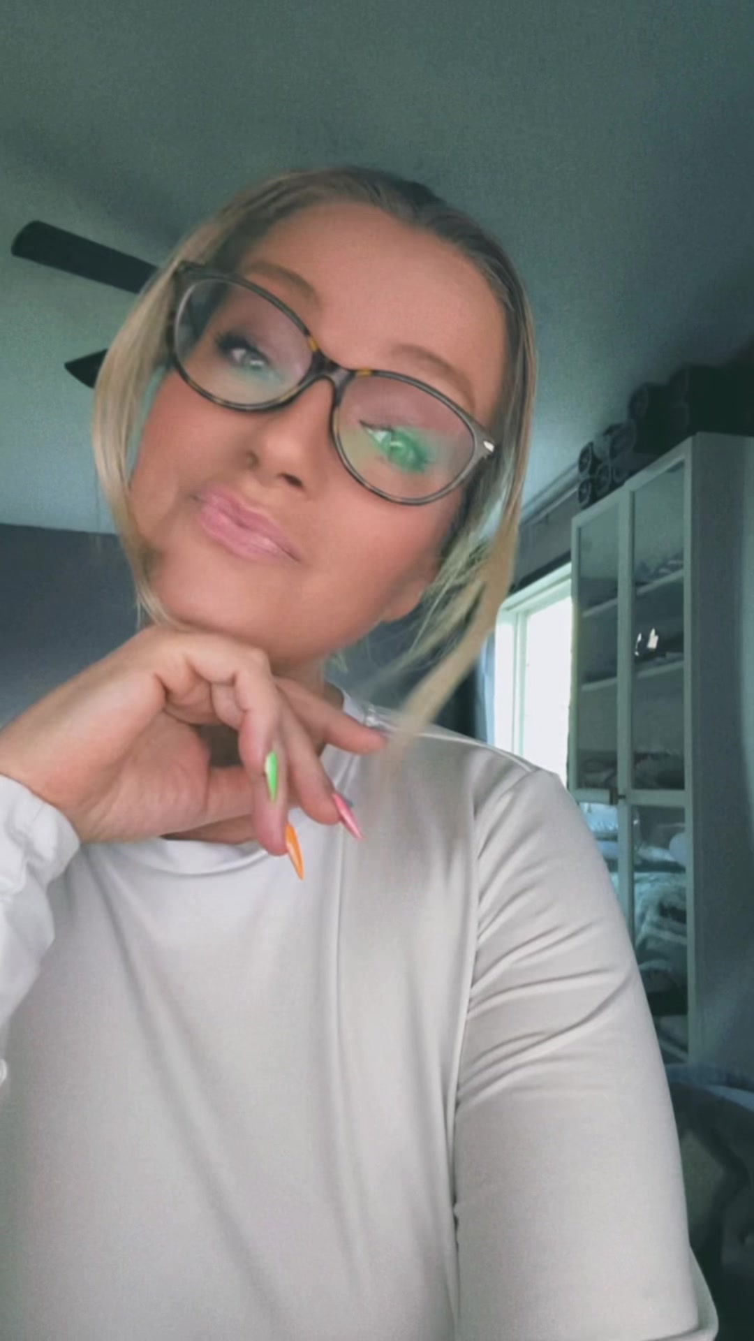 @E~Elizabeta
