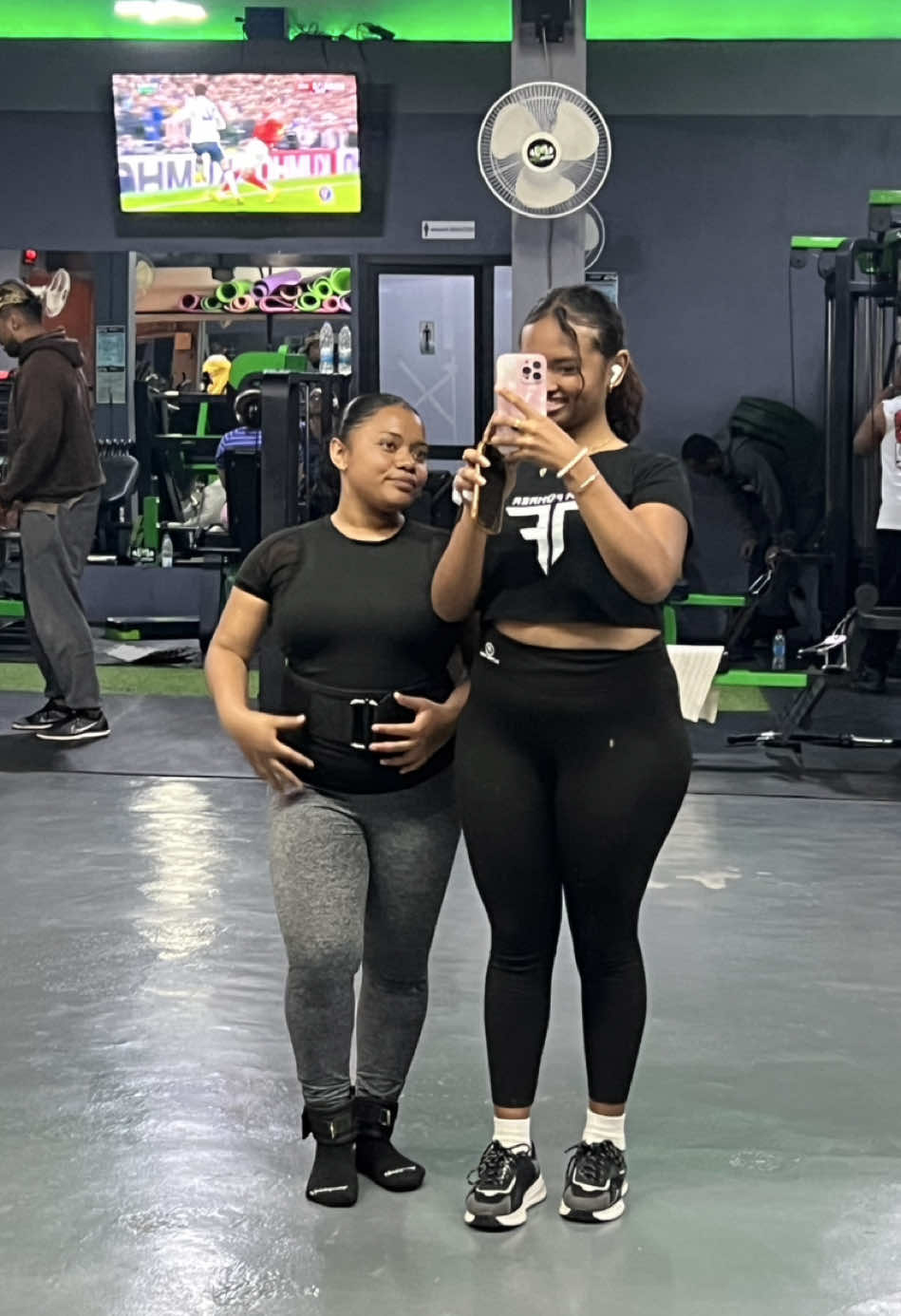 @fanamby_