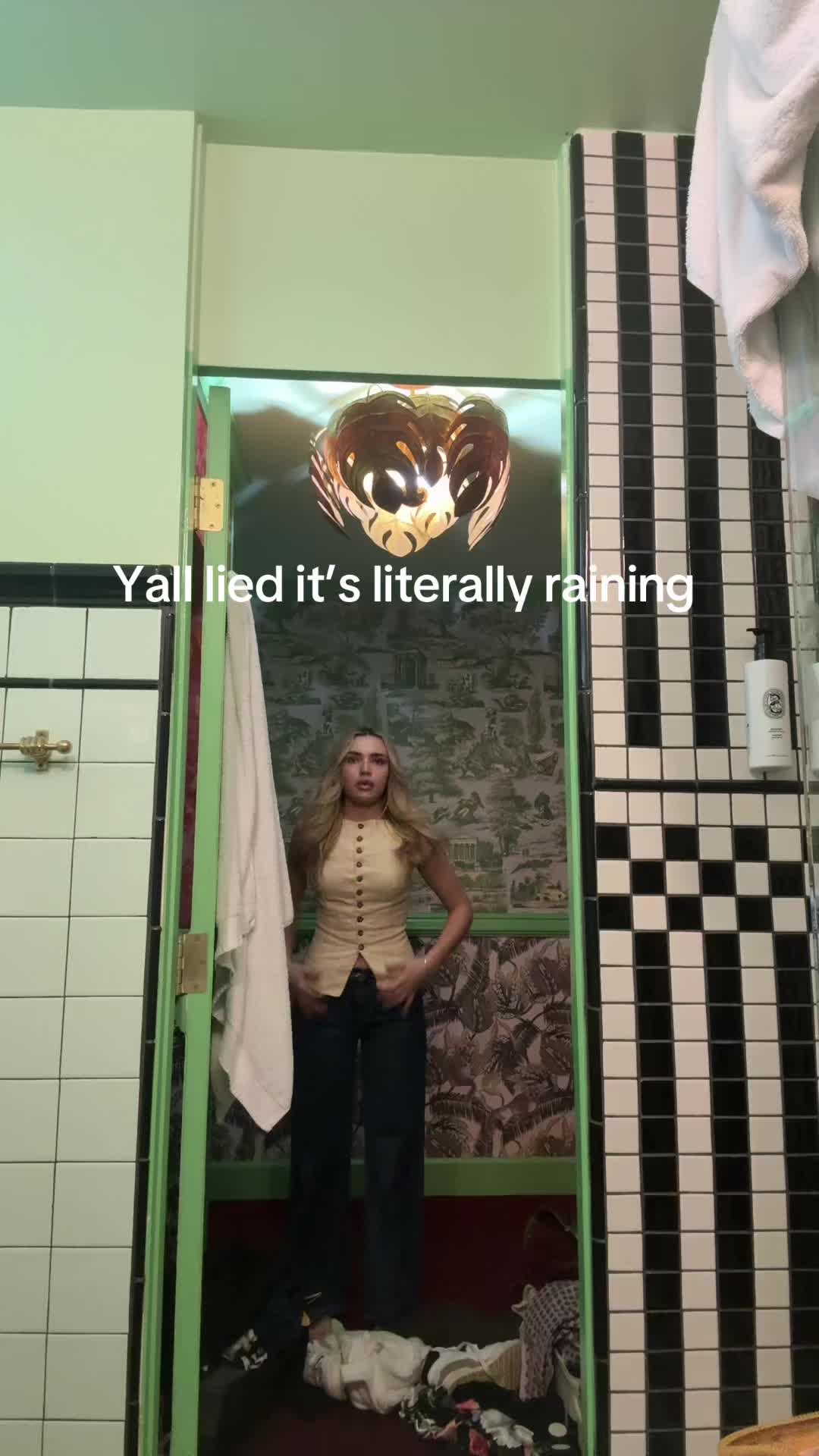 @🦄