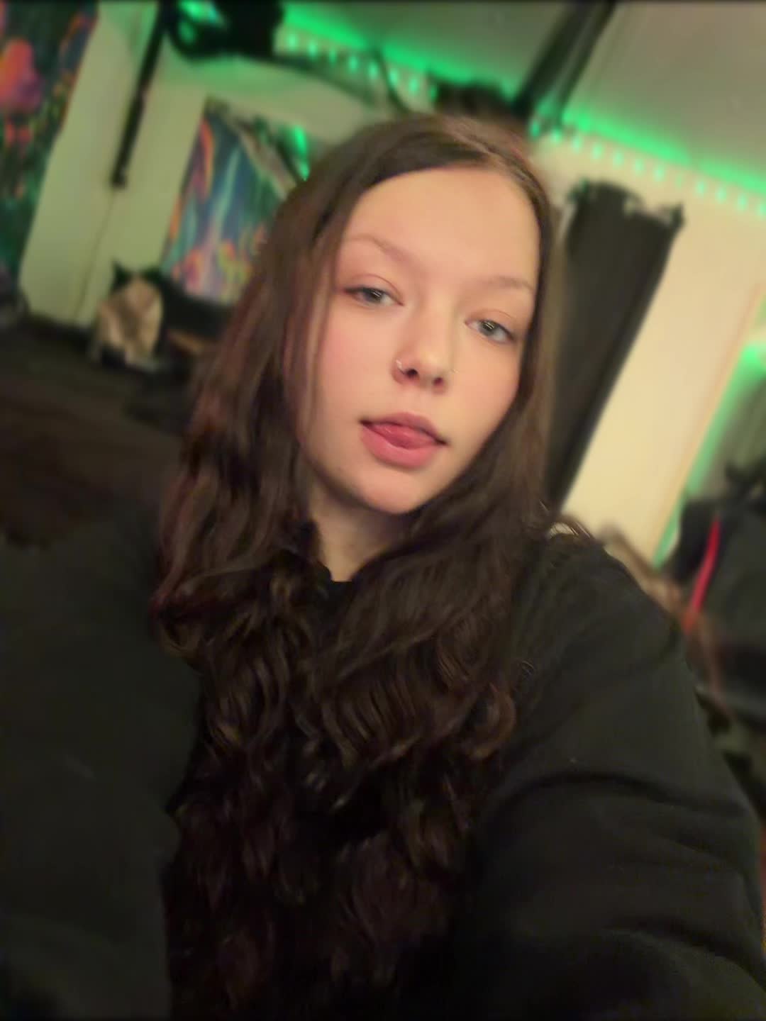 @️