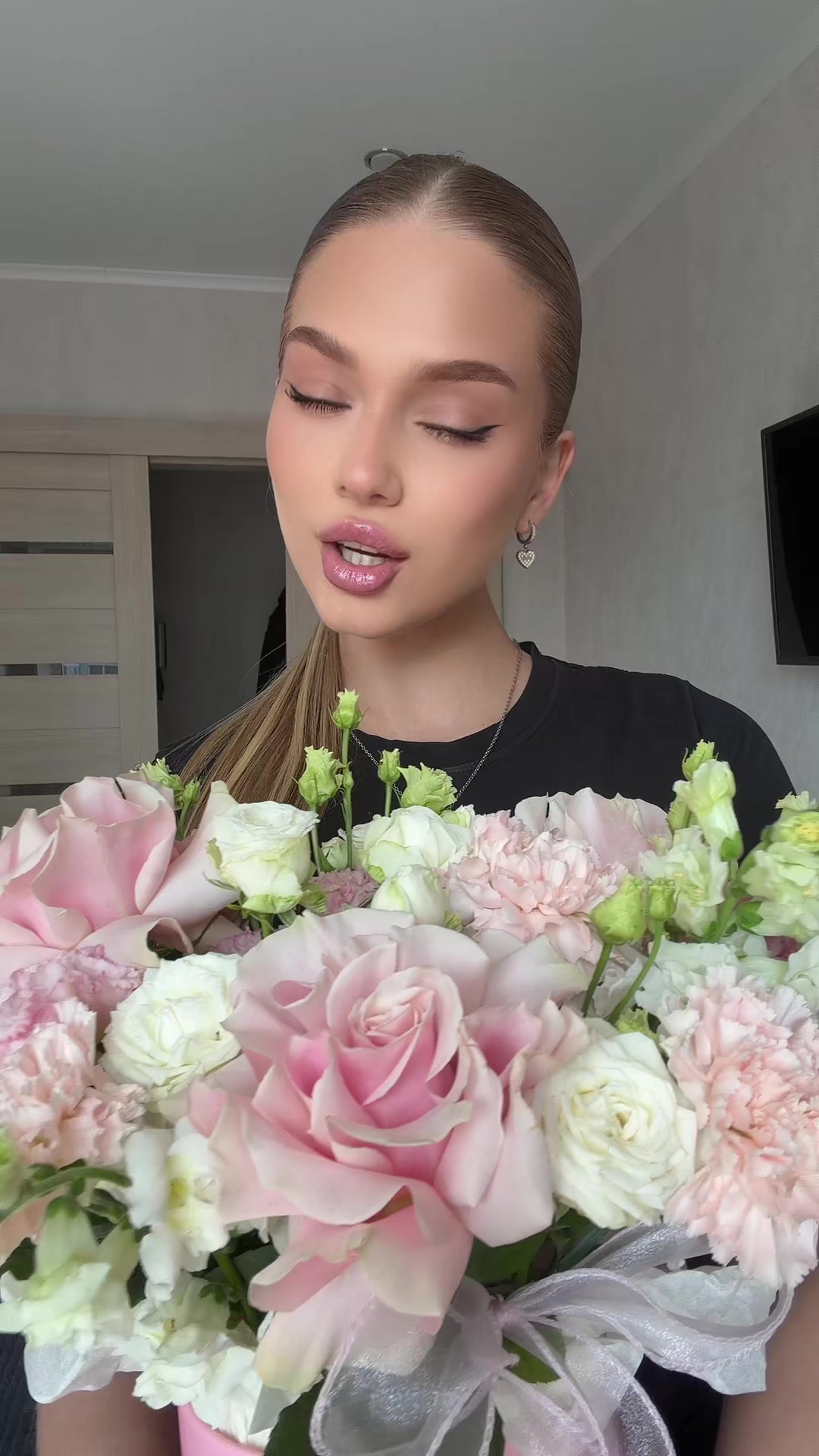 @единственная