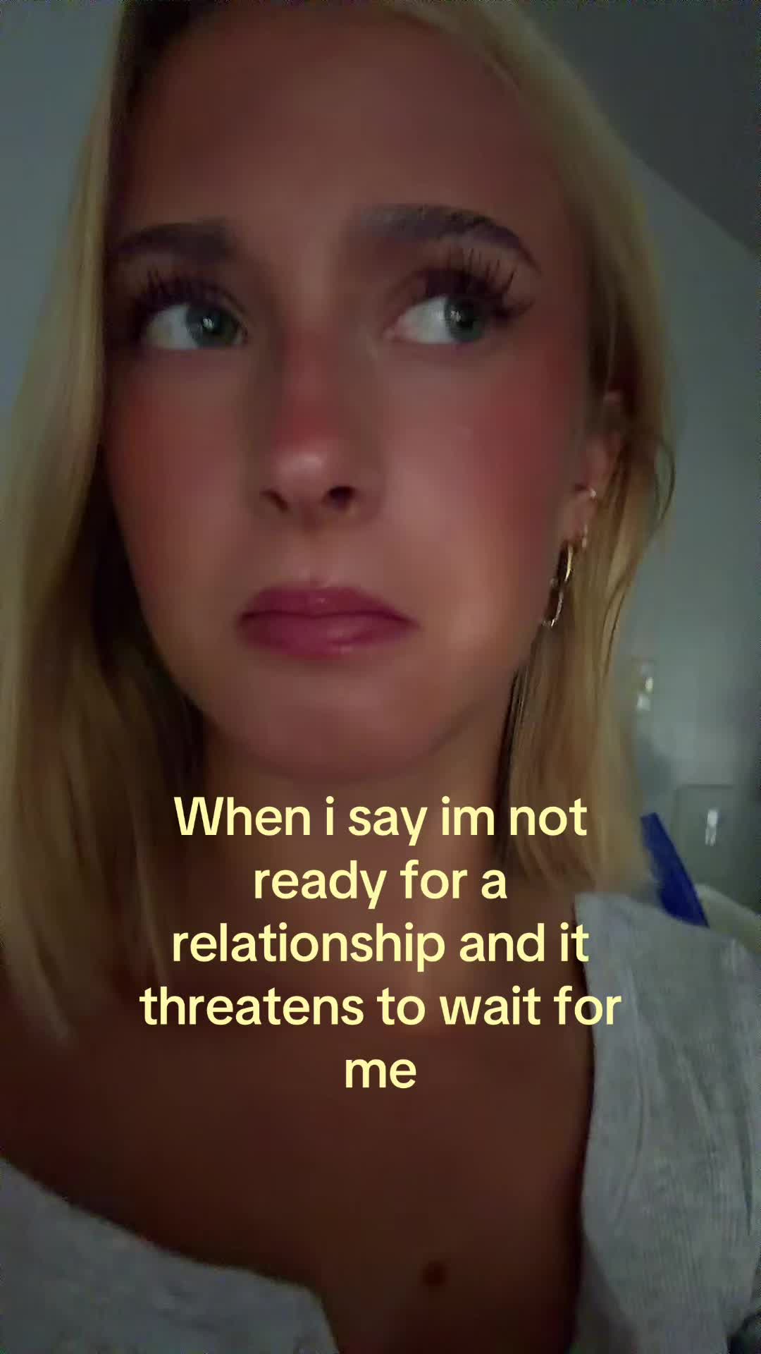 @theelliebarker