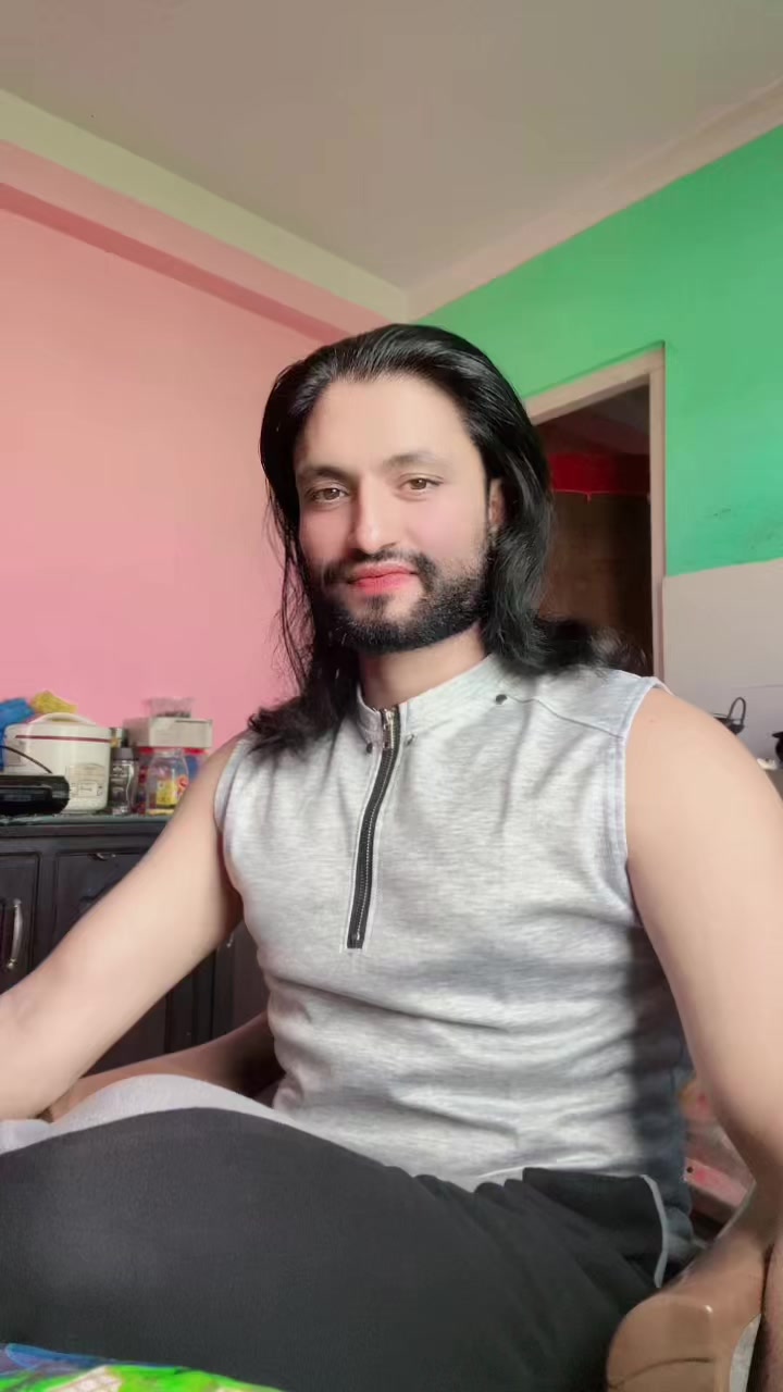 @Raj Gautam ®️ 👑