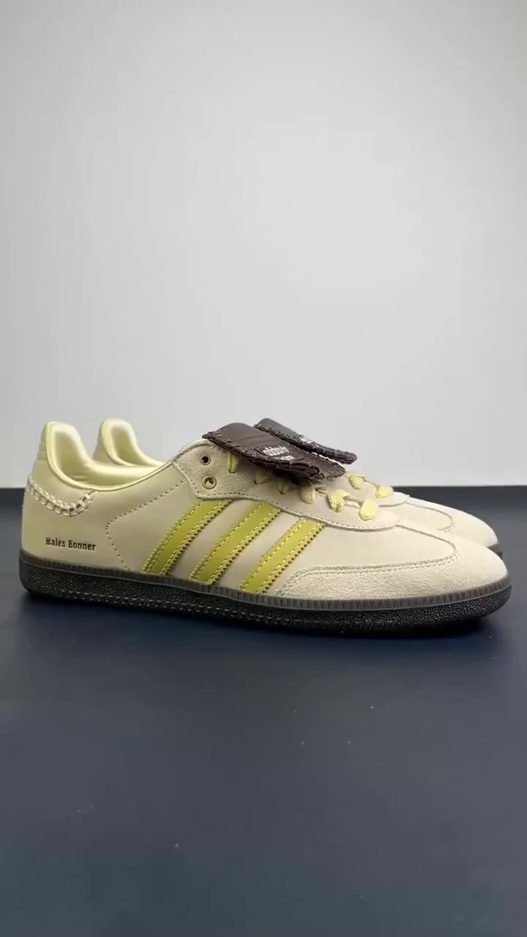 @cocosneaker