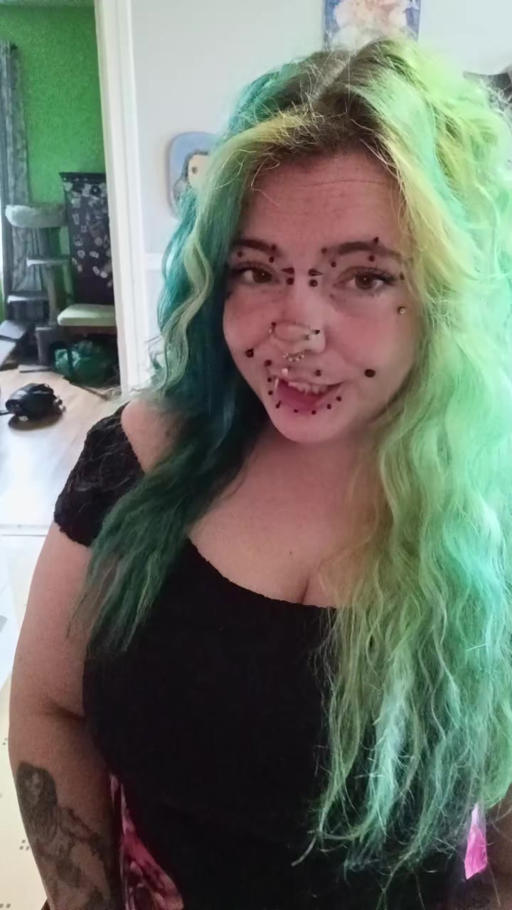 @ZombieGirl✨