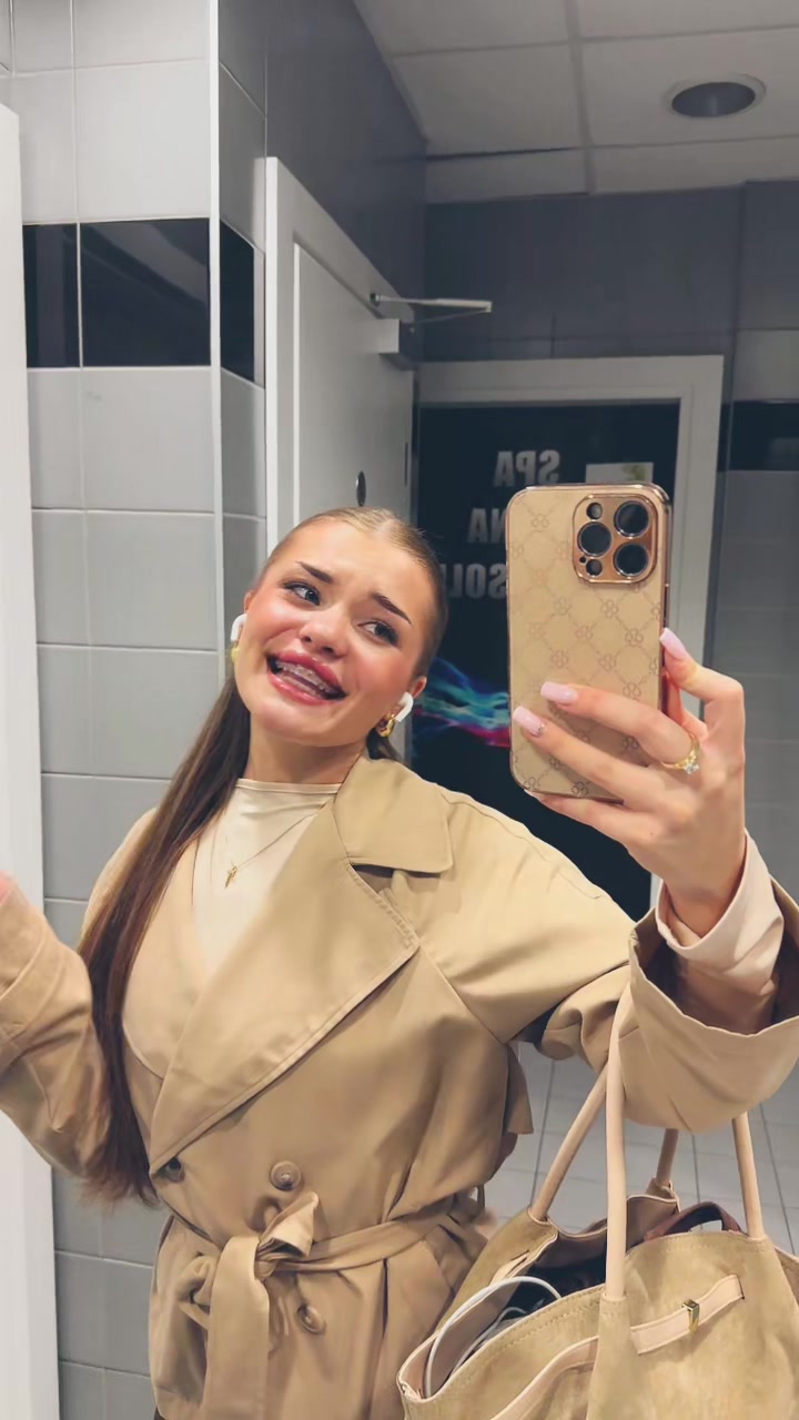 @Yuliia Hodunko