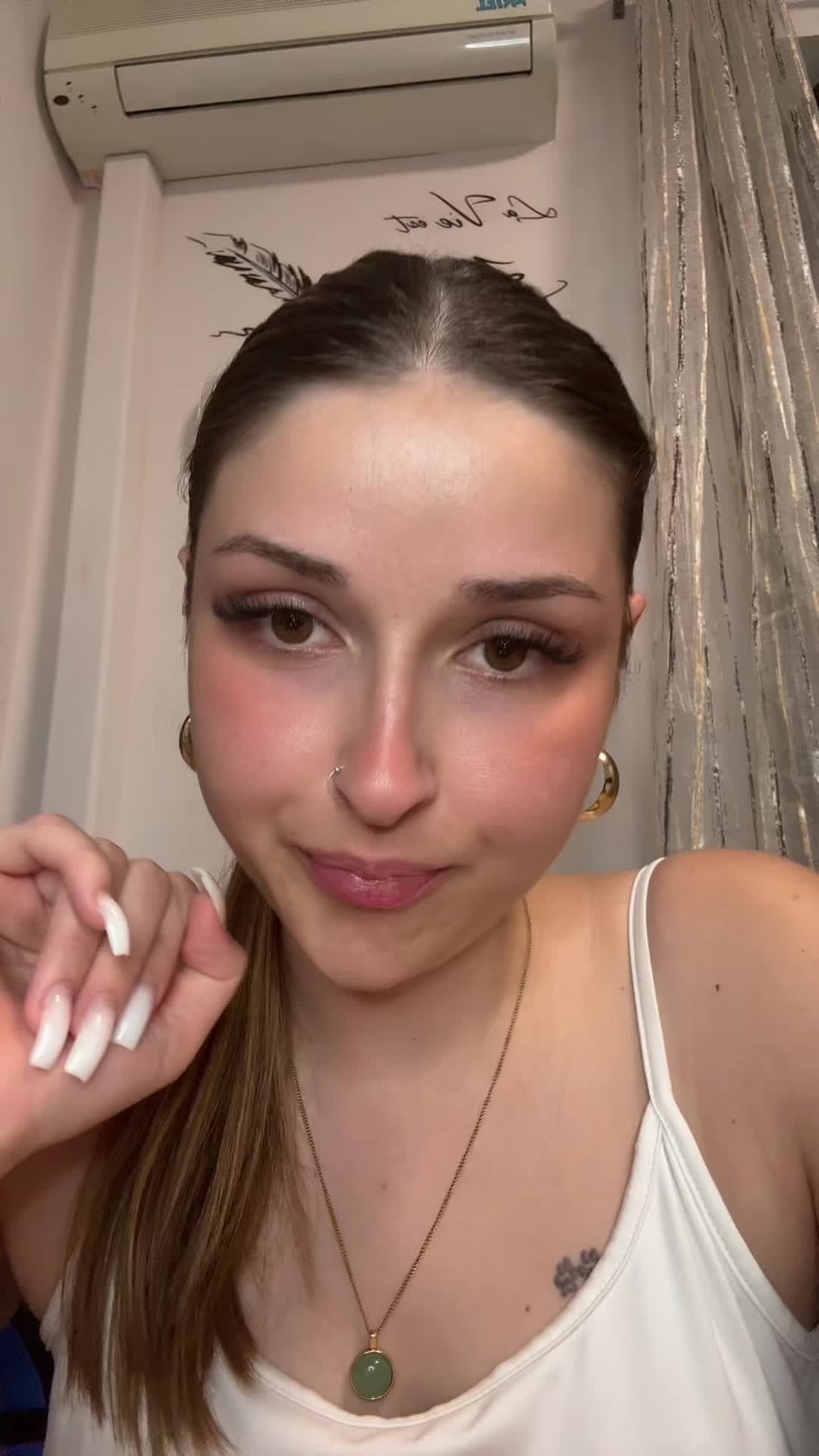 @Laaa_gio