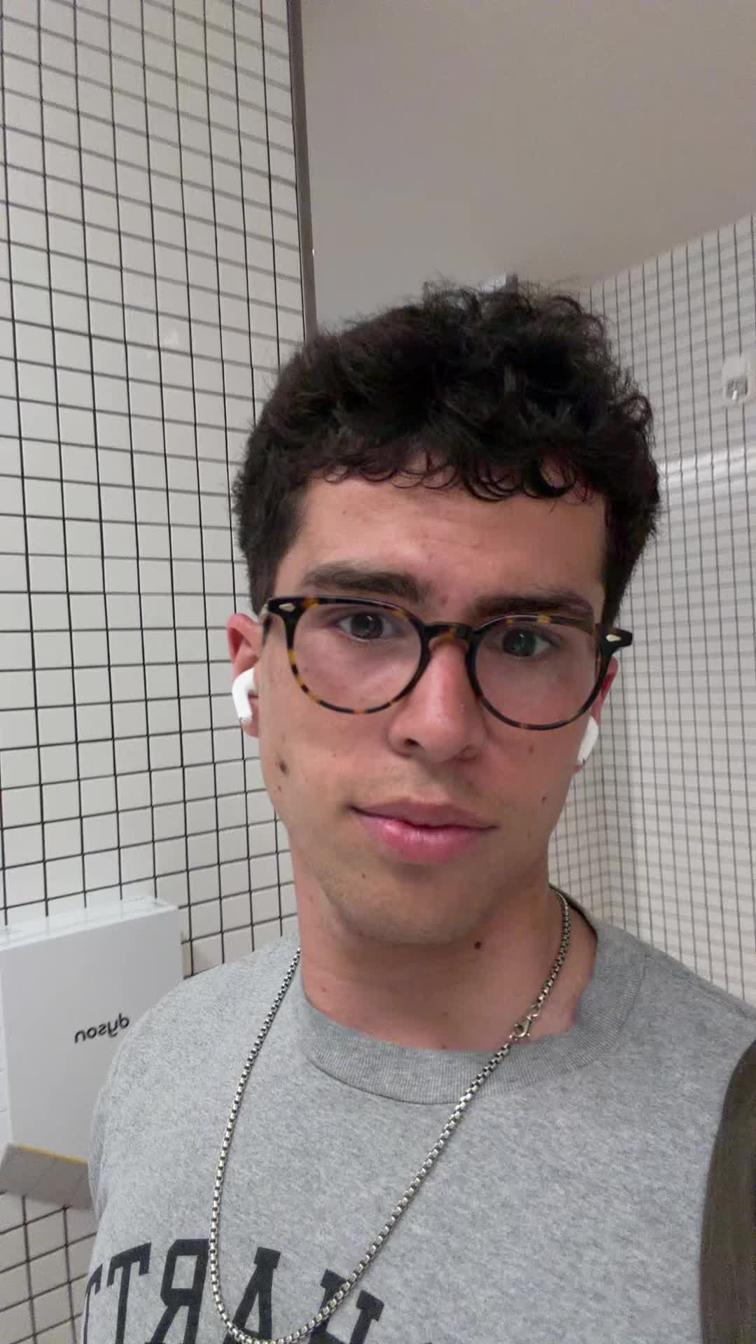 @Moanfaceemoji
