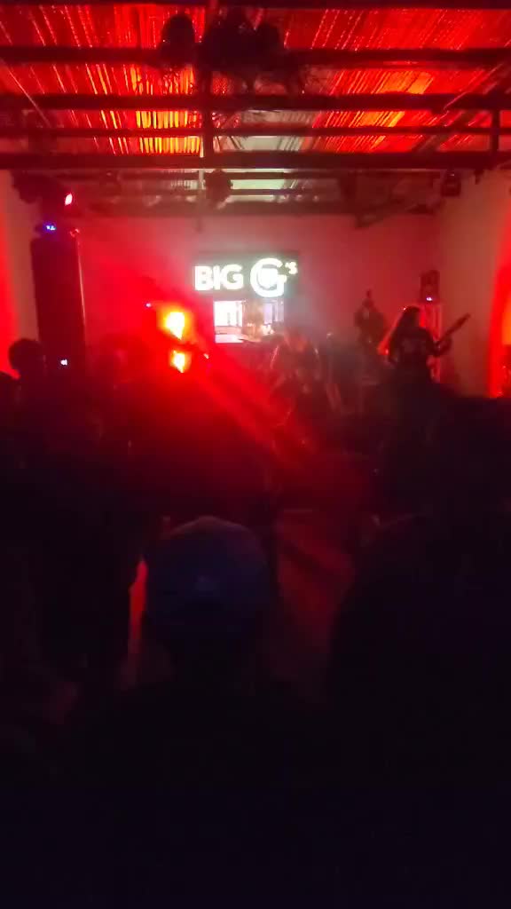 @✞