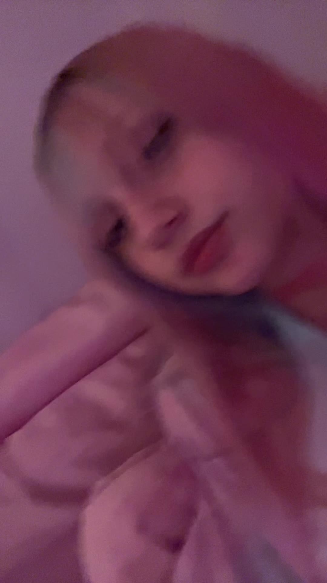@<3