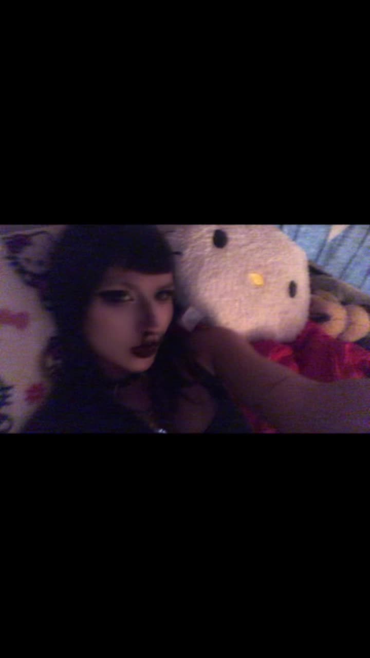 @🖤🧟♀️ •Angelzzz• 🧟♀️🖤