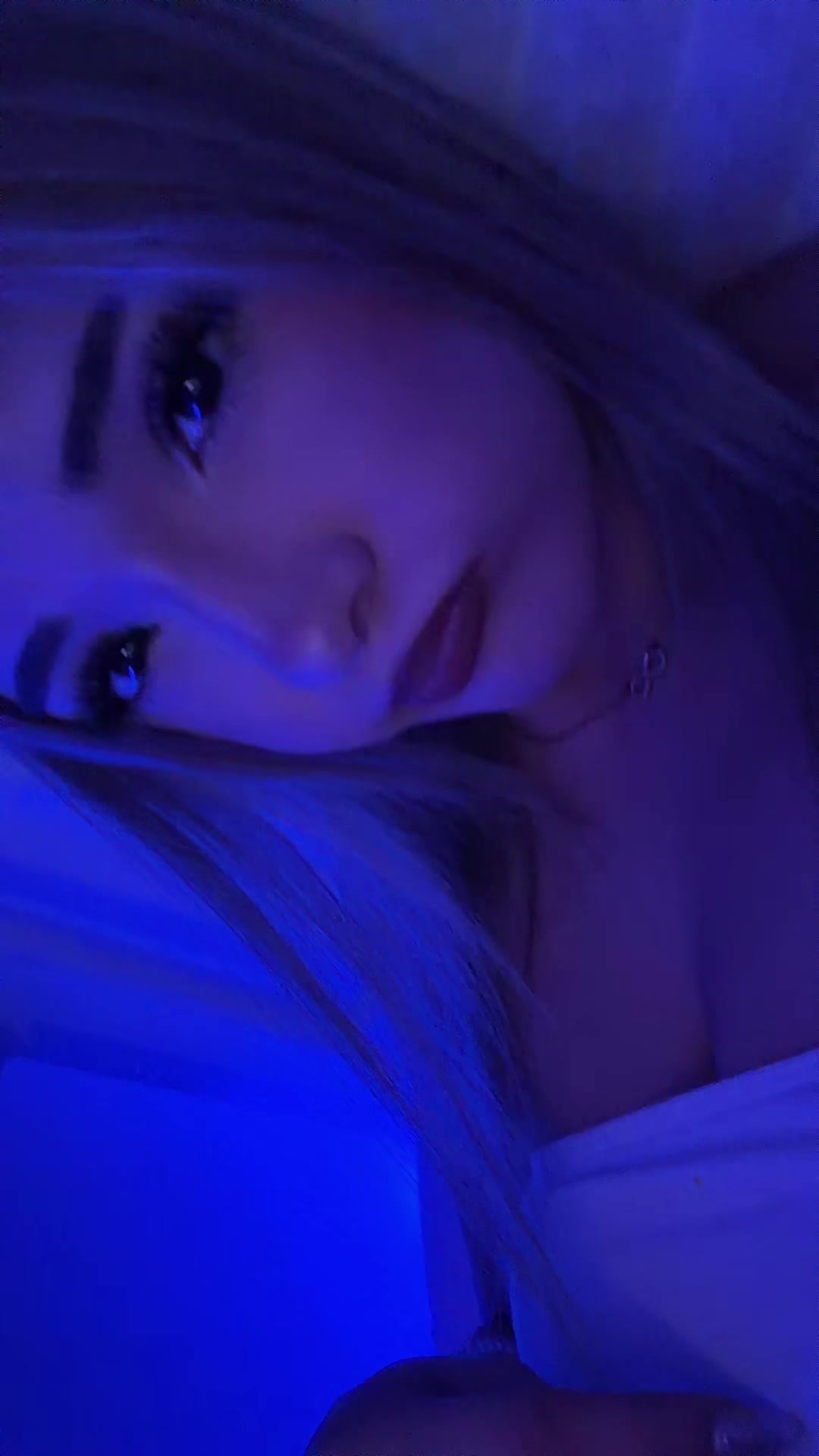 @evii 🥂🤍🧸