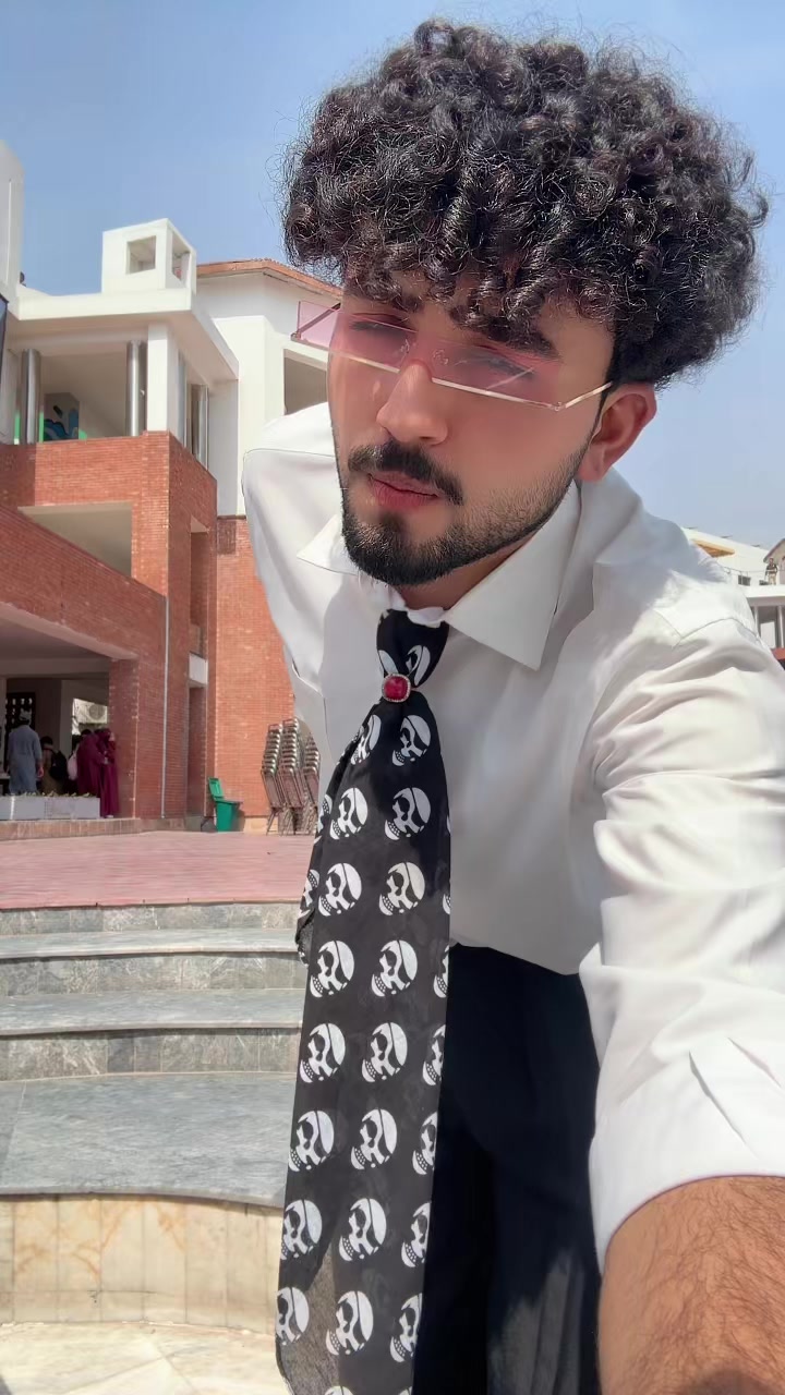 @Mr Curly._