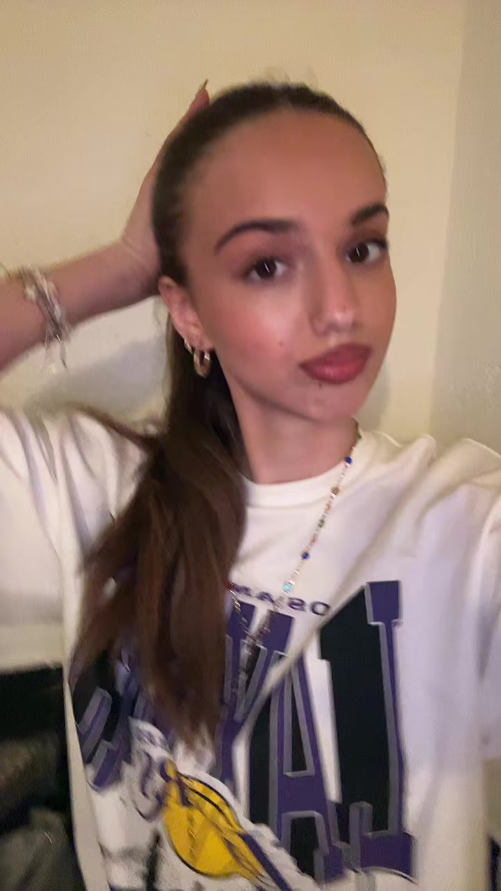 @vjola