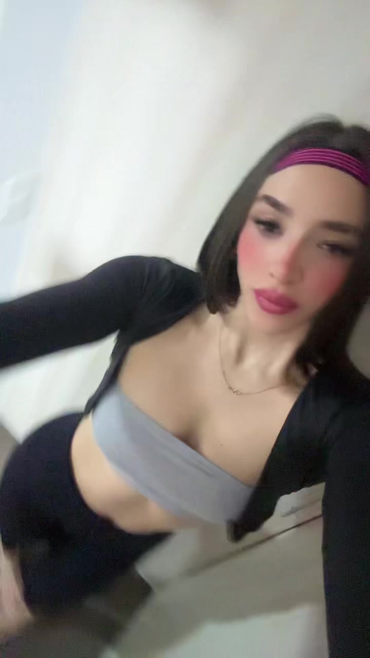 @kellysferrr
