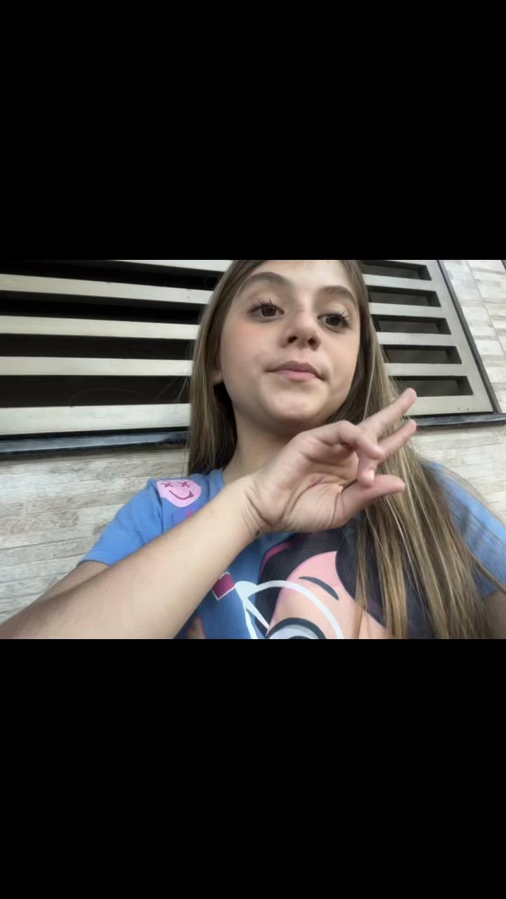 @Lavínia🩷✨