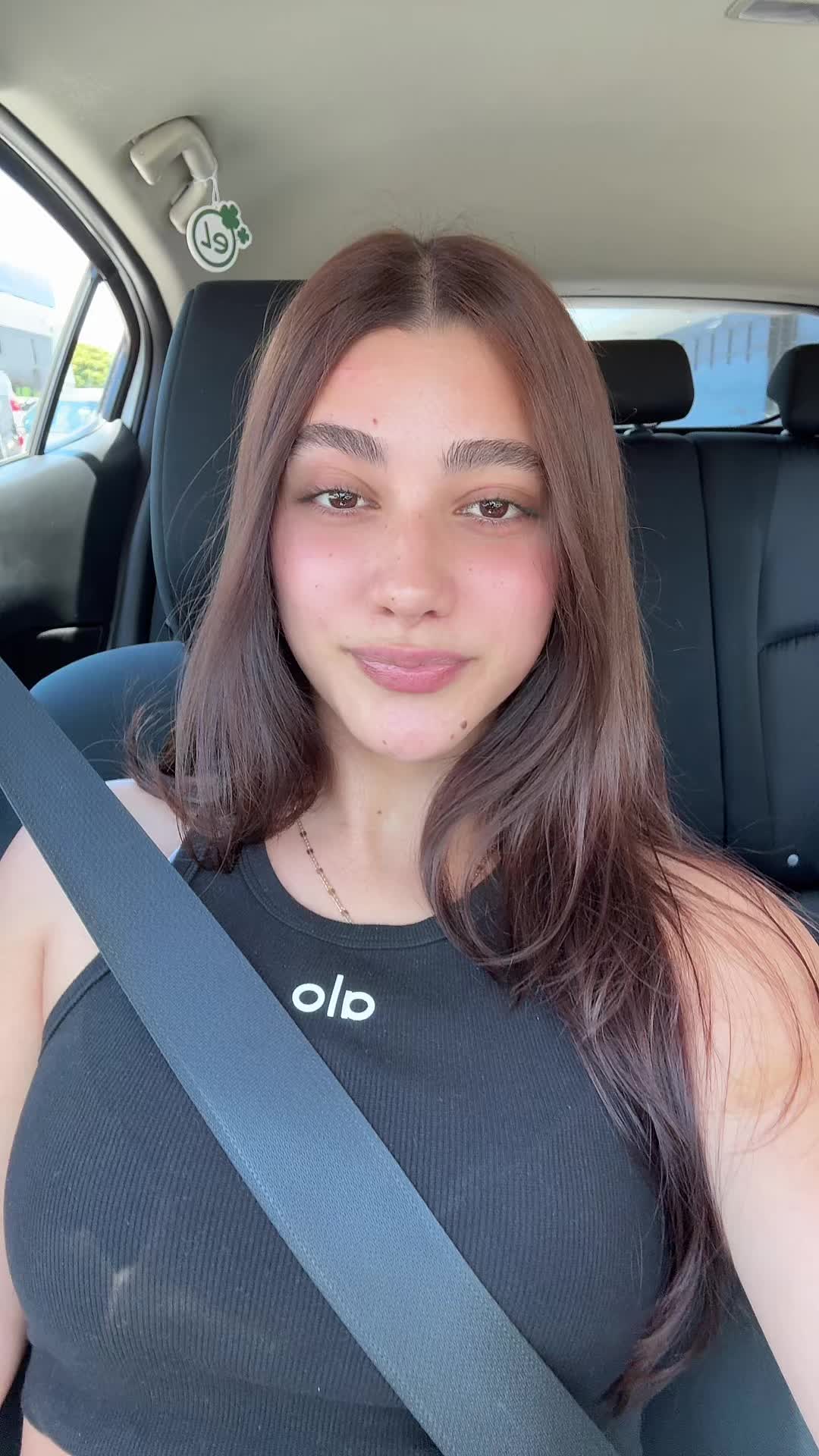 @_sheylan_