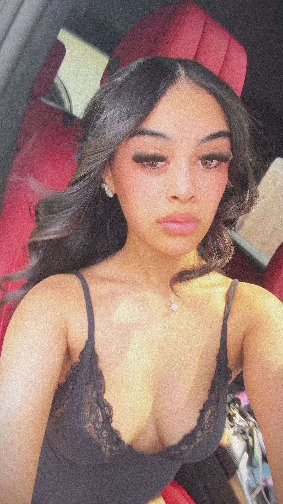 @5’0 big bootyy huzz