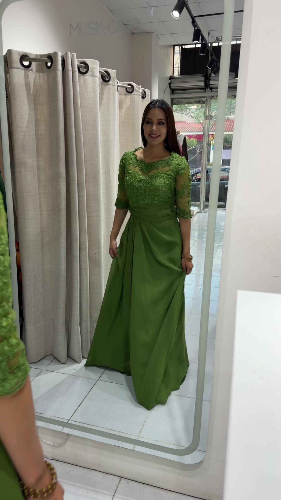 @BOUTIQUE MUSIK CHIC