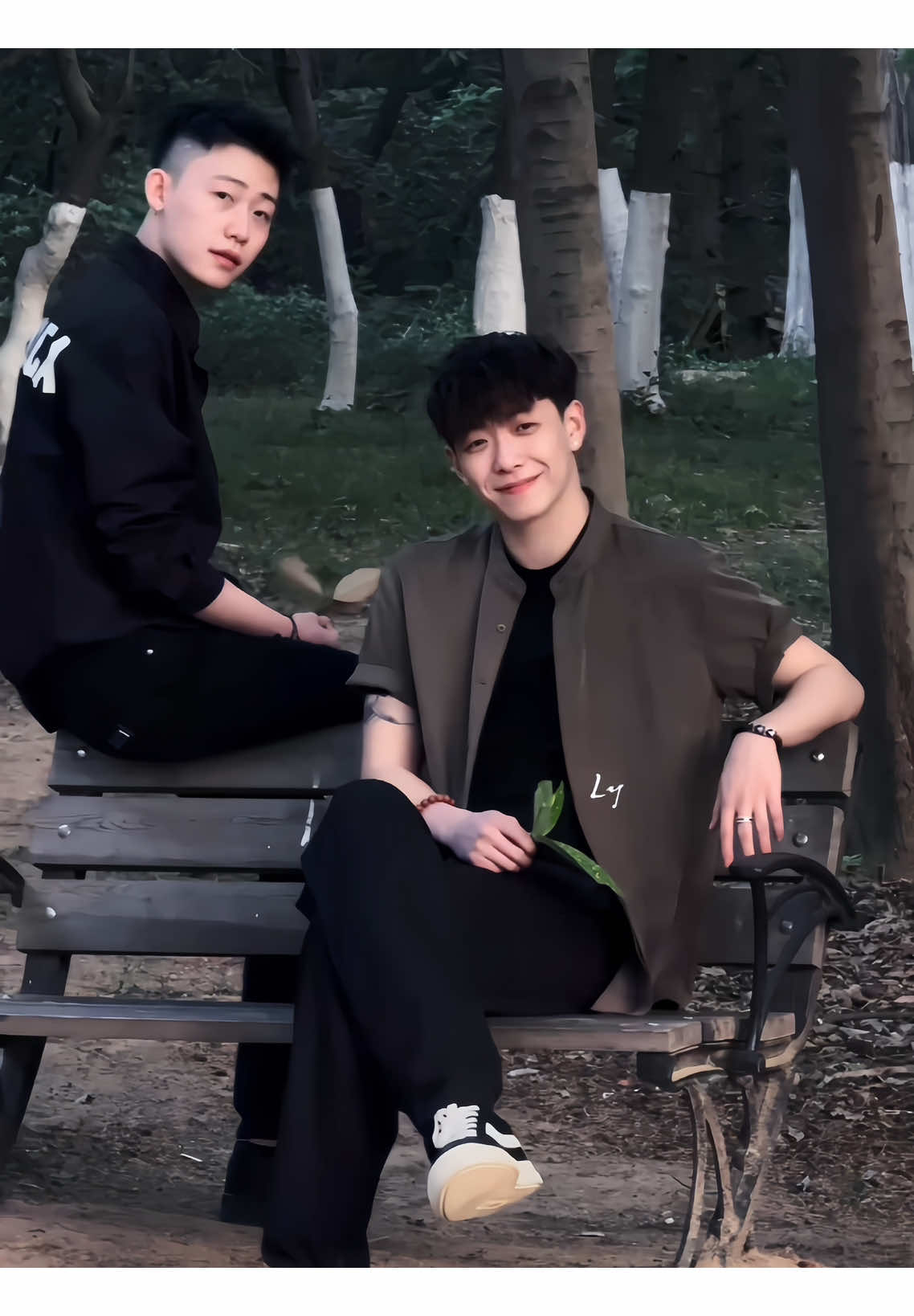 @Ly🌥️