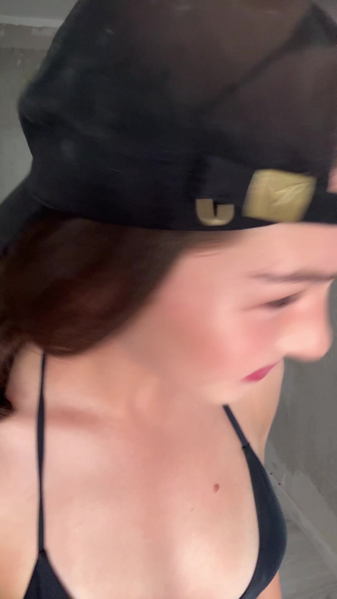 @👅