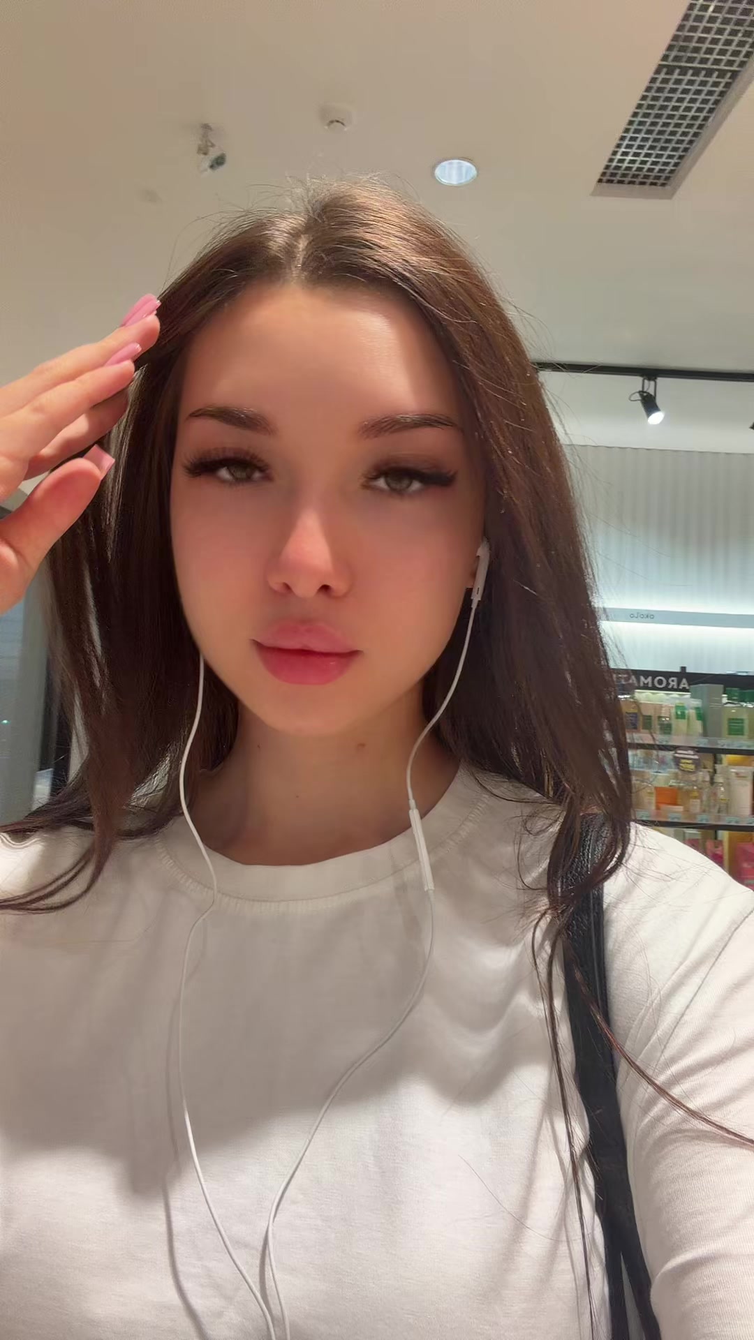 @user33469316933