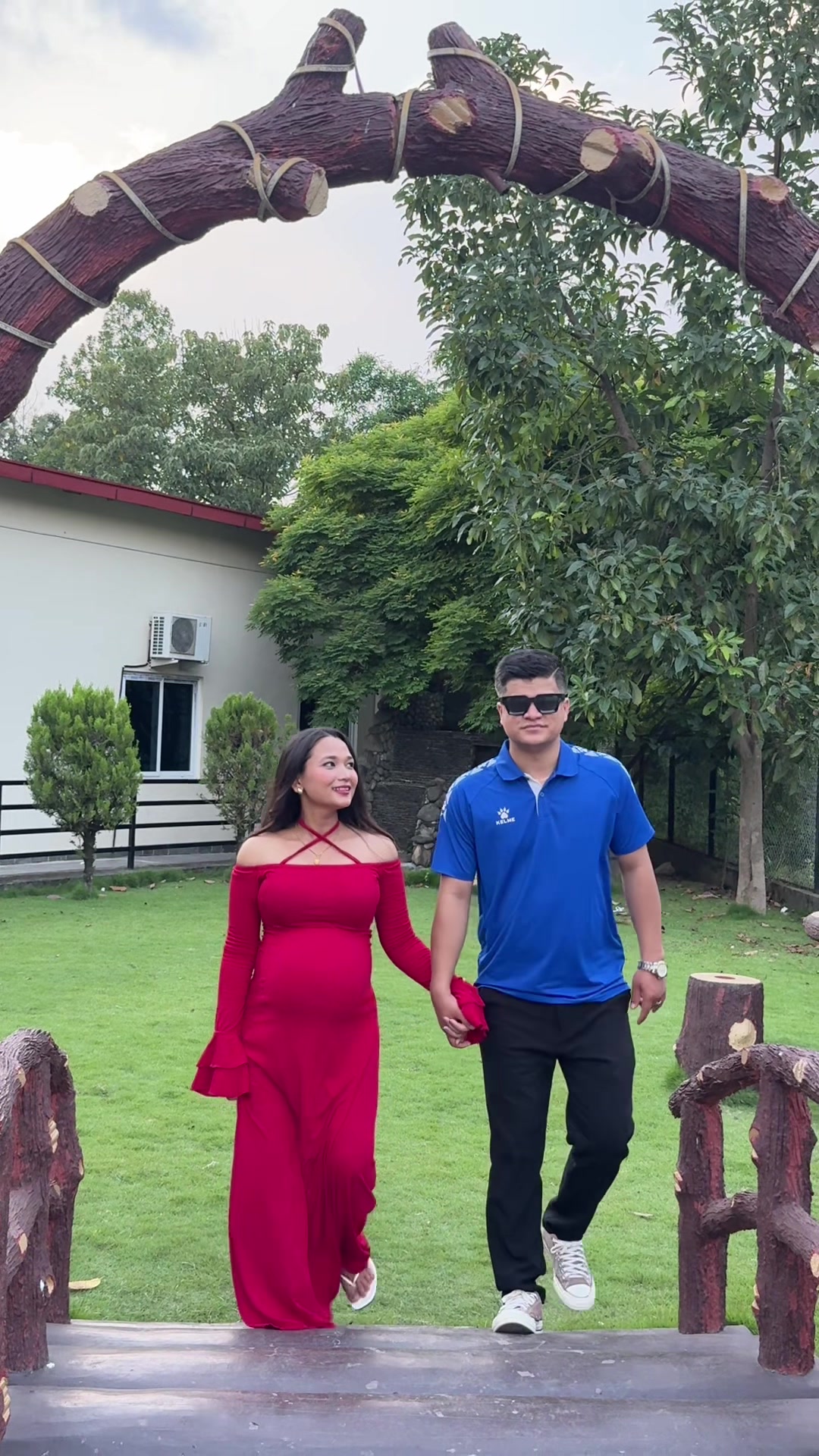 @Meenavlogs