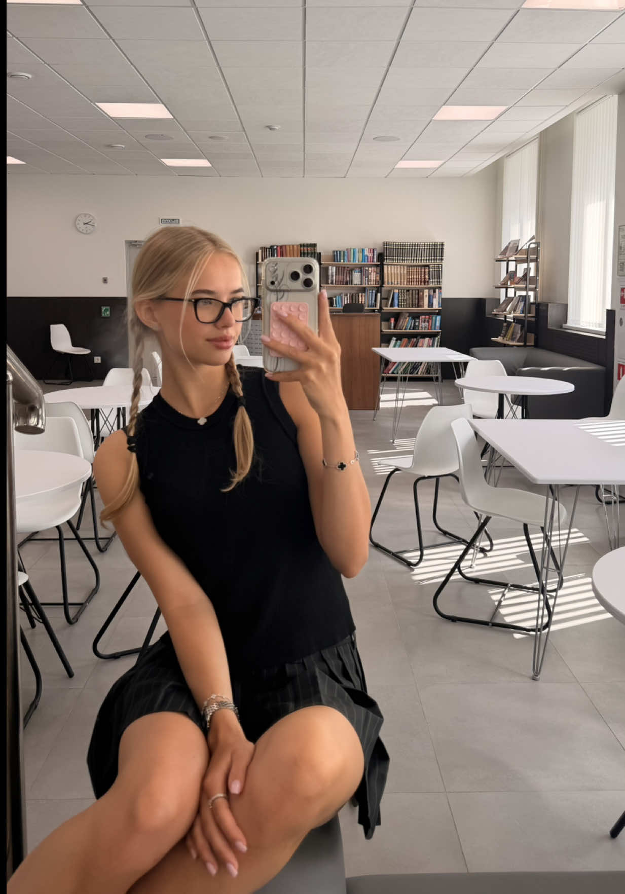 @тгк: Анечка🎀🖤