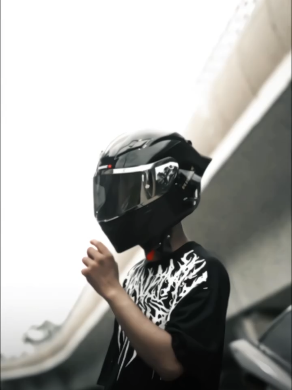 @๐ ๐ ๐ ๐ขโ ๐ฎ.๐ข