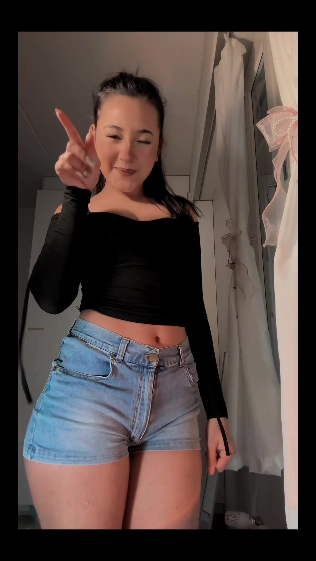 @๐ฆ๐