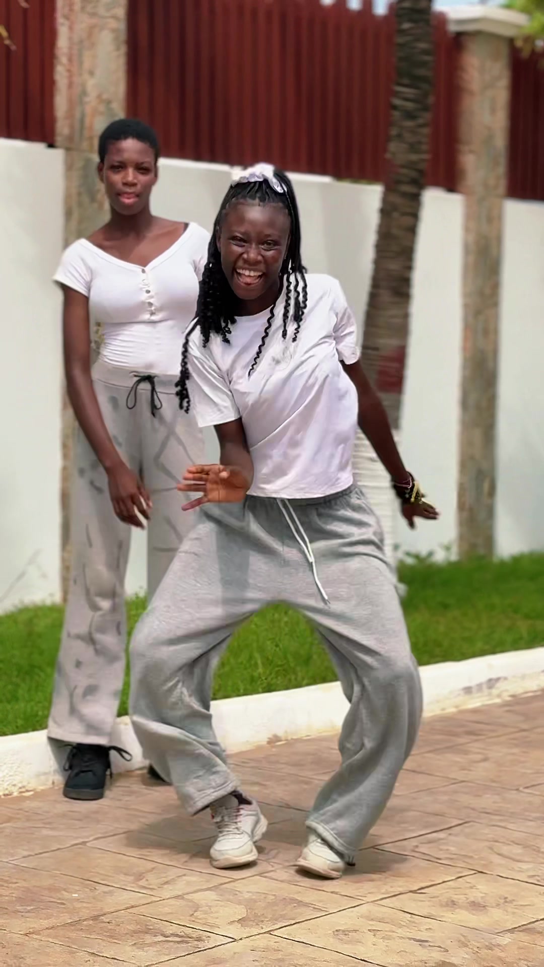 @afrochichi