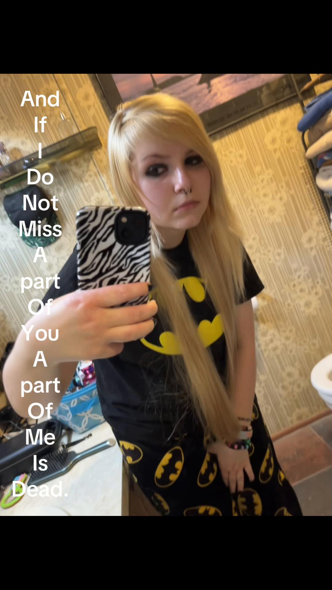 @⦻emo.zombie⦻
