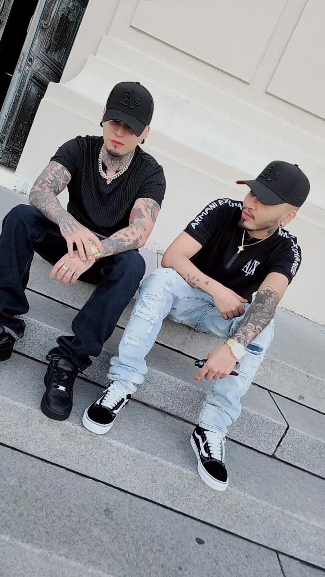 @🖤🤍Carlithos🤍🖤