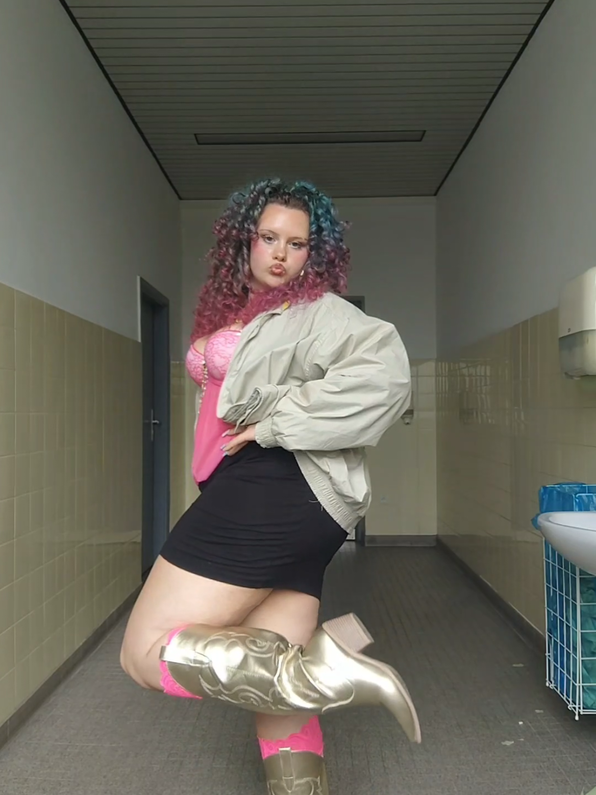 @Nina 🦛