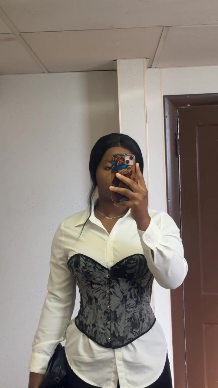 @QueenB