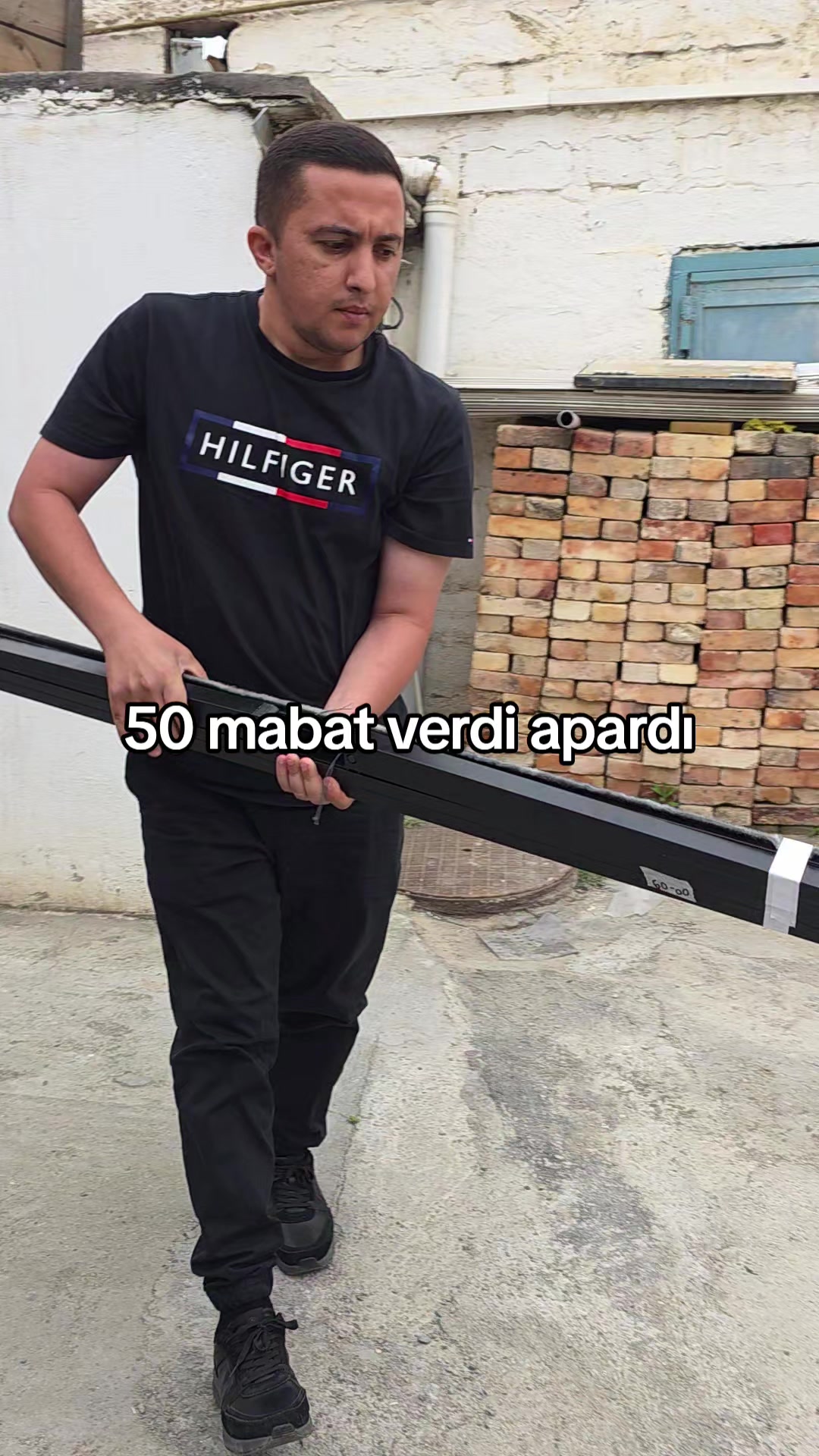 @Qapı satan oğlan