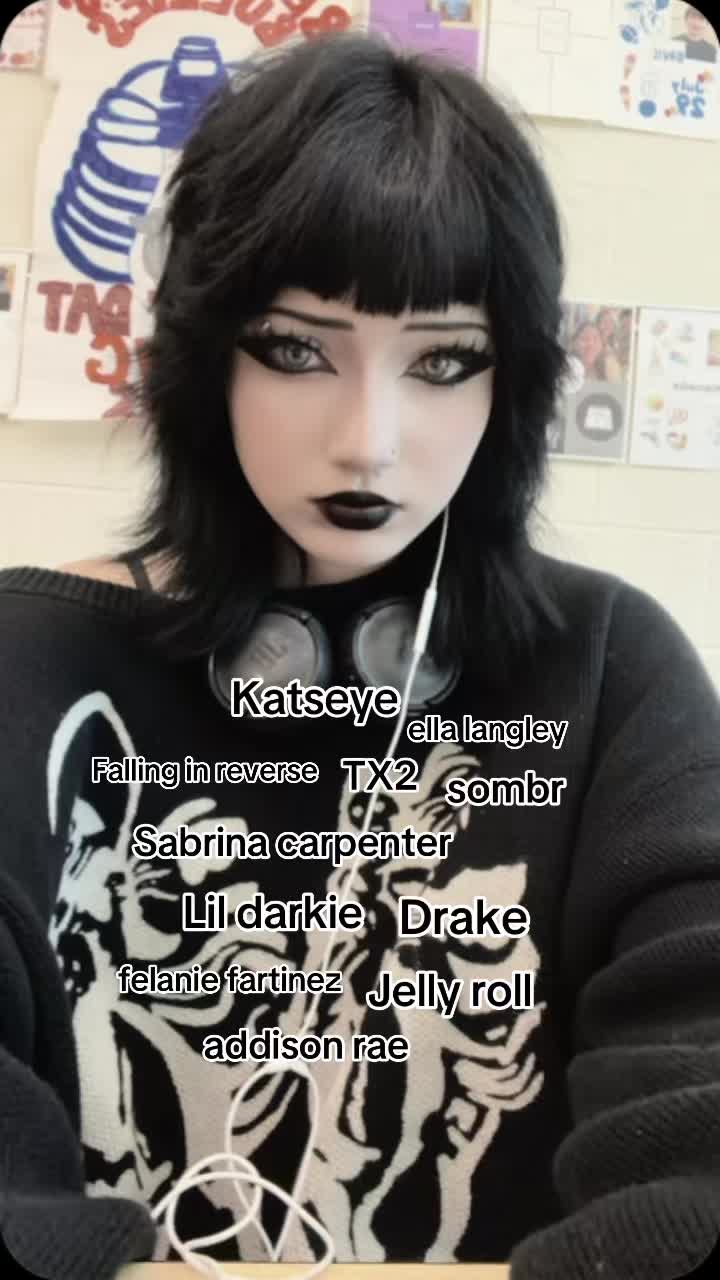 @𝔄𝔯𝔦 𝔍𝔢𝔞𝔫𝔫𝔢 🧛🏻♀️🦇