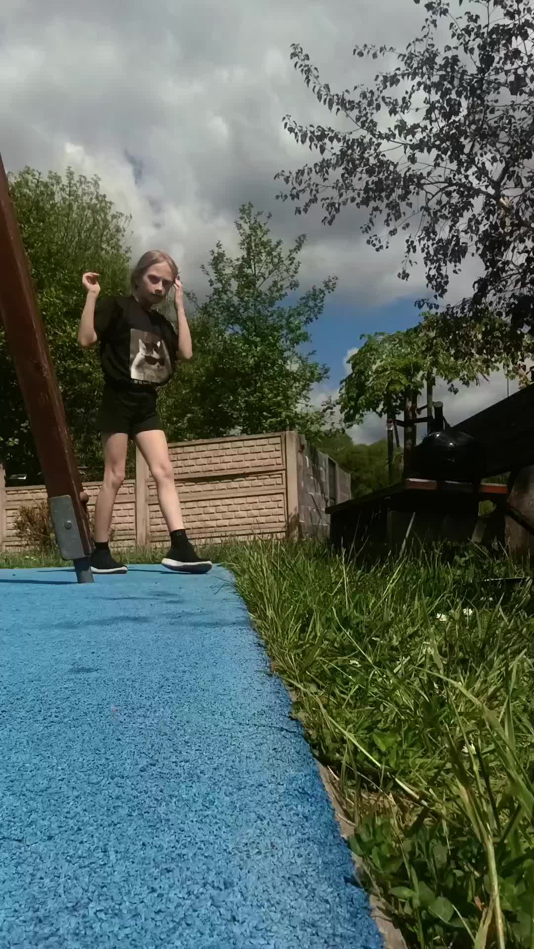 @_†Kiartik_