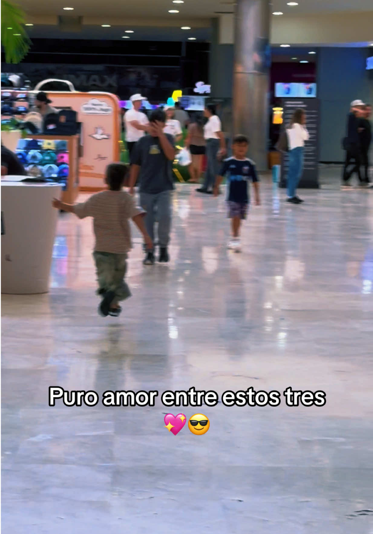 @Los Macías