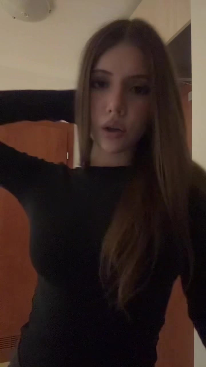 @lilly_maxach