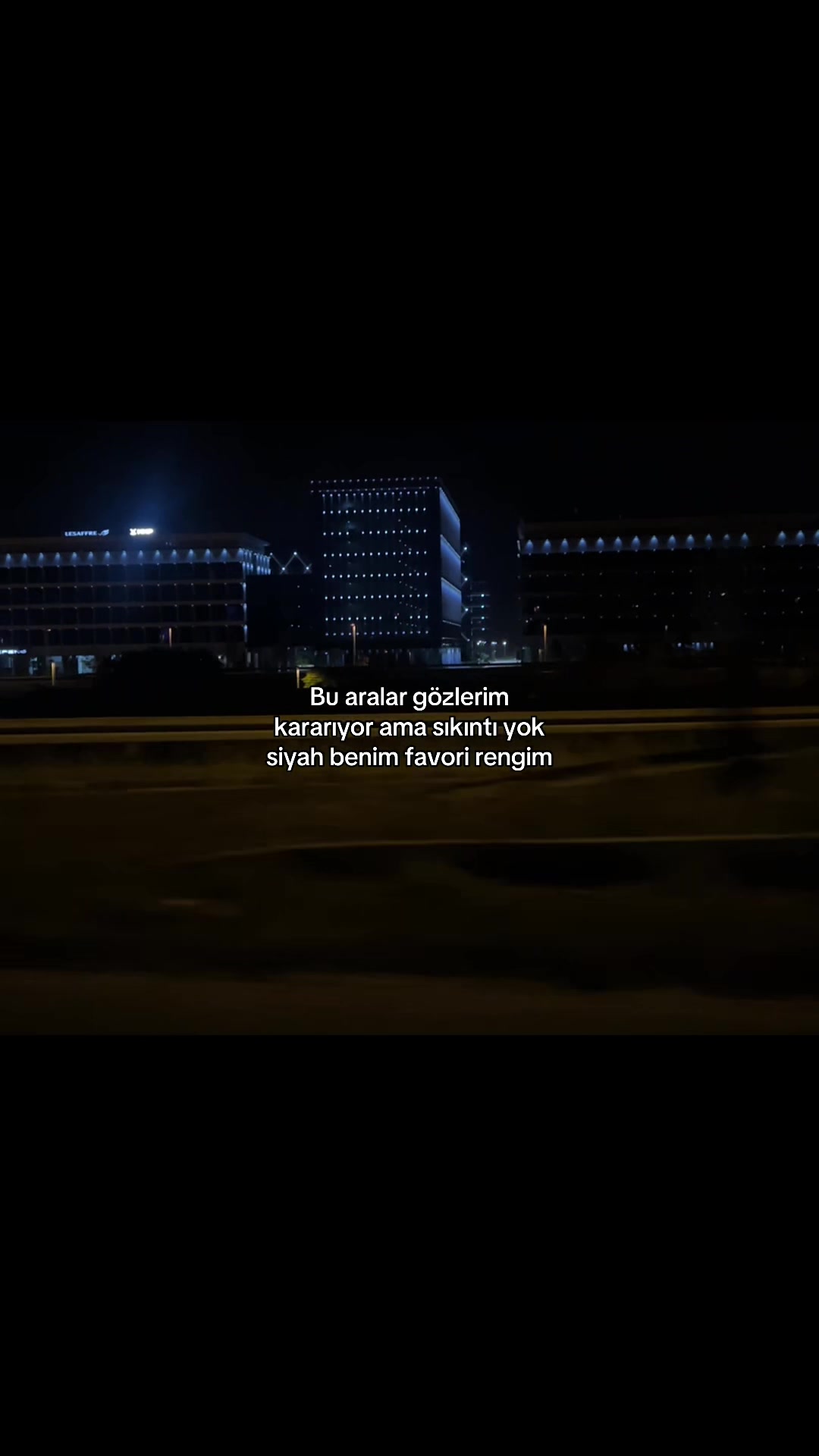 @ℰ.