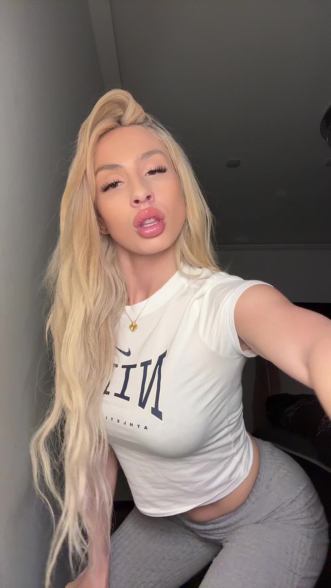 @Vazzzle