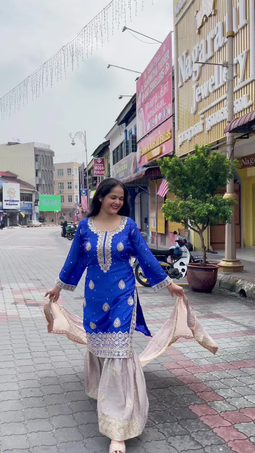 @Fesyen Shinder Bollywood
