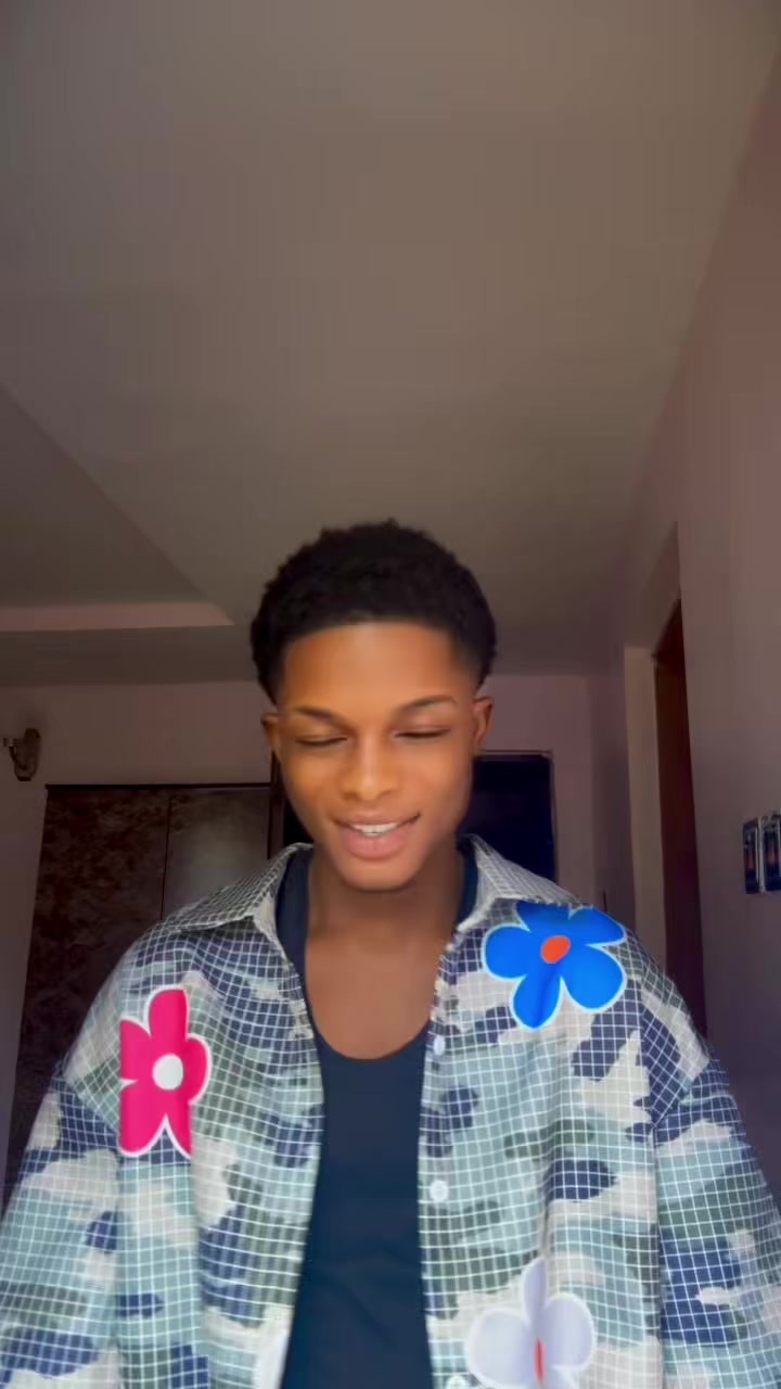 @1desmond_