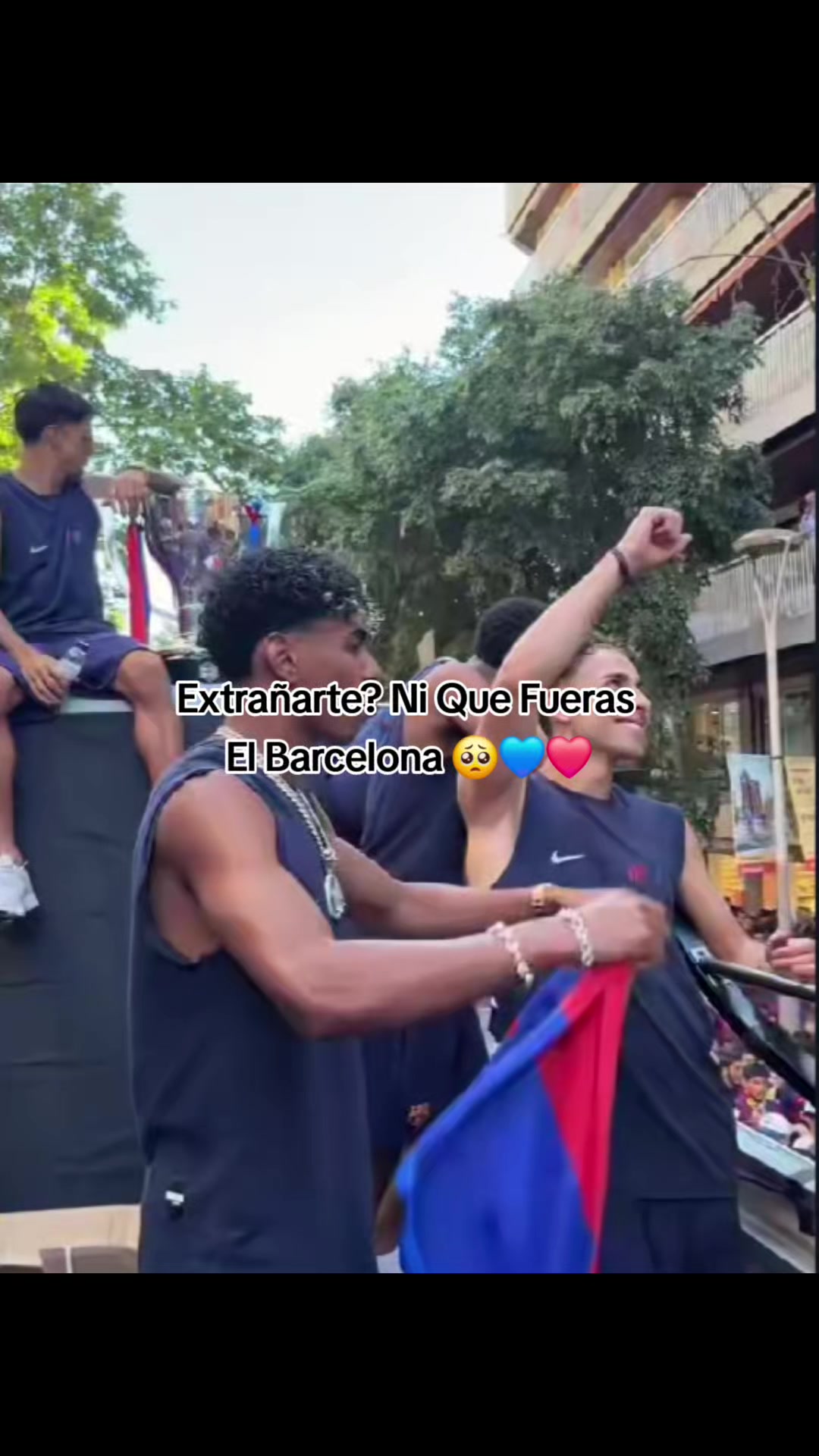 @Dêbôrâ_💙❤️