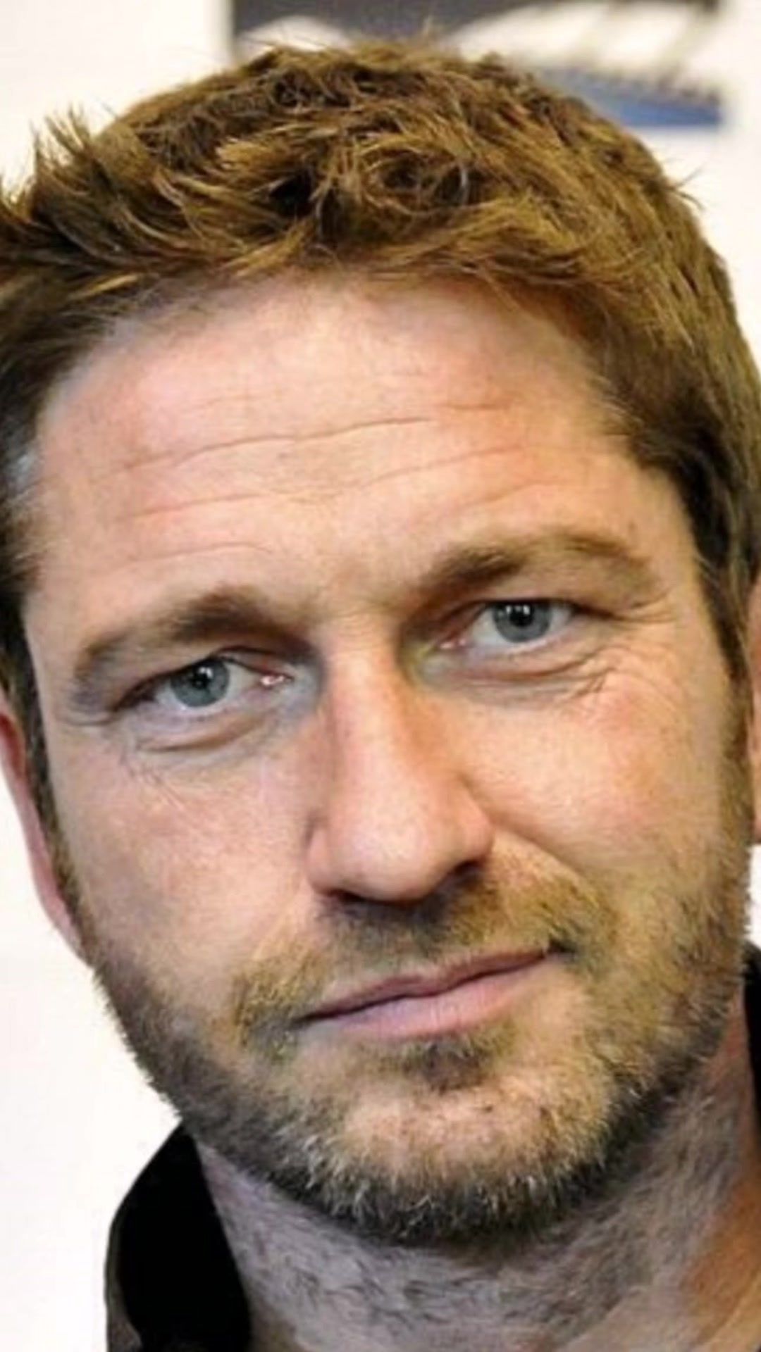 @Gerard butler
