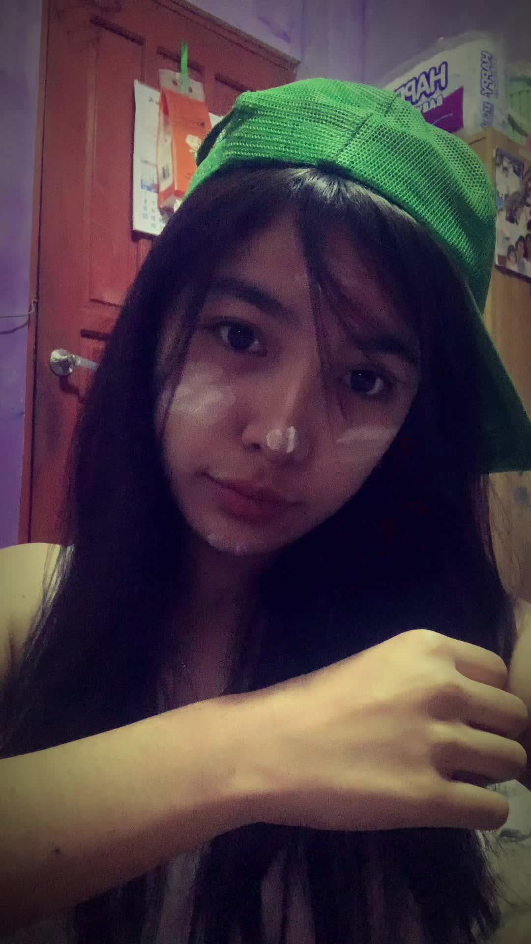 @ella.