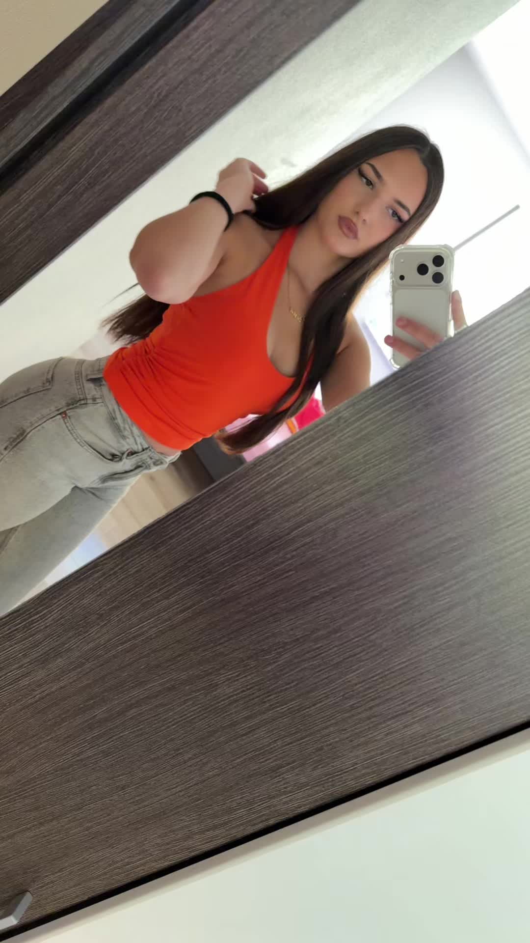 @𝐋𝐕