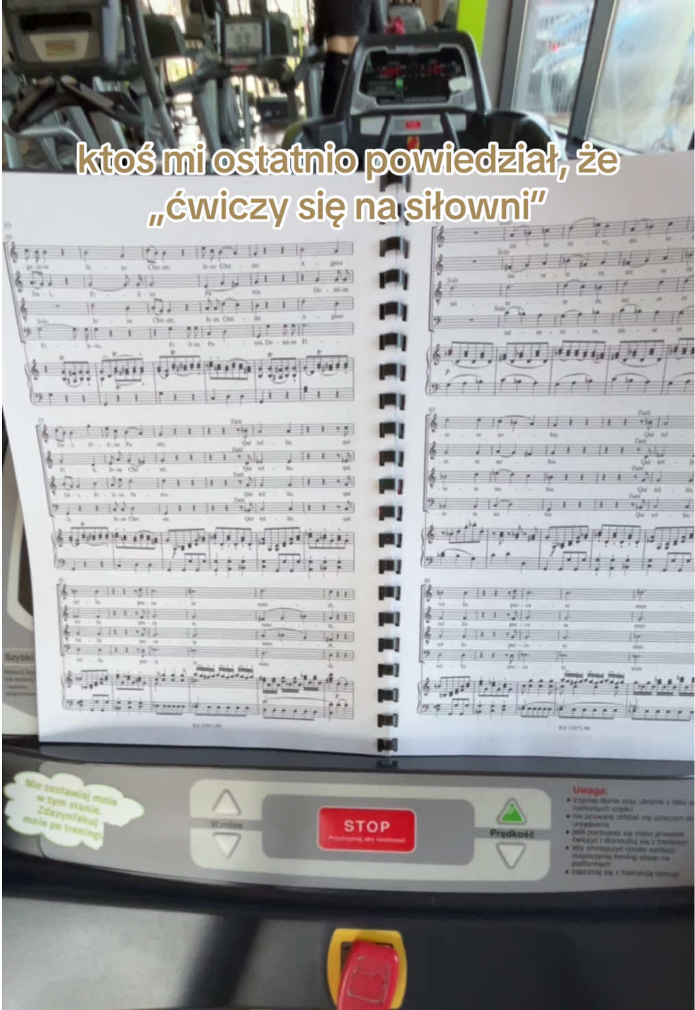 @zuziawróbel